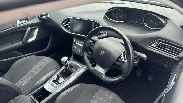 Peugeot 308 1.2 PureTech 130 Allure 5dr Petrol Hatchback